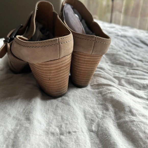 Women’s Bionic Cheyenne Clog Leather Mule Taupe Boot Shoes Size 9 Ret $149 - Picture 8 of 9